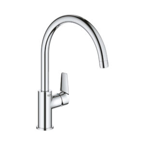 Herausziehbare Spülbrause der GROHE BauEdge 31367001 im Einsatz